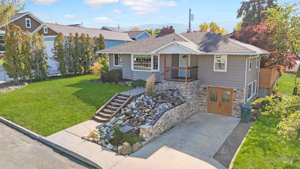 Photo of 120 E South 4th St, Grangeville, ID 83530 (MLS # 99002936)