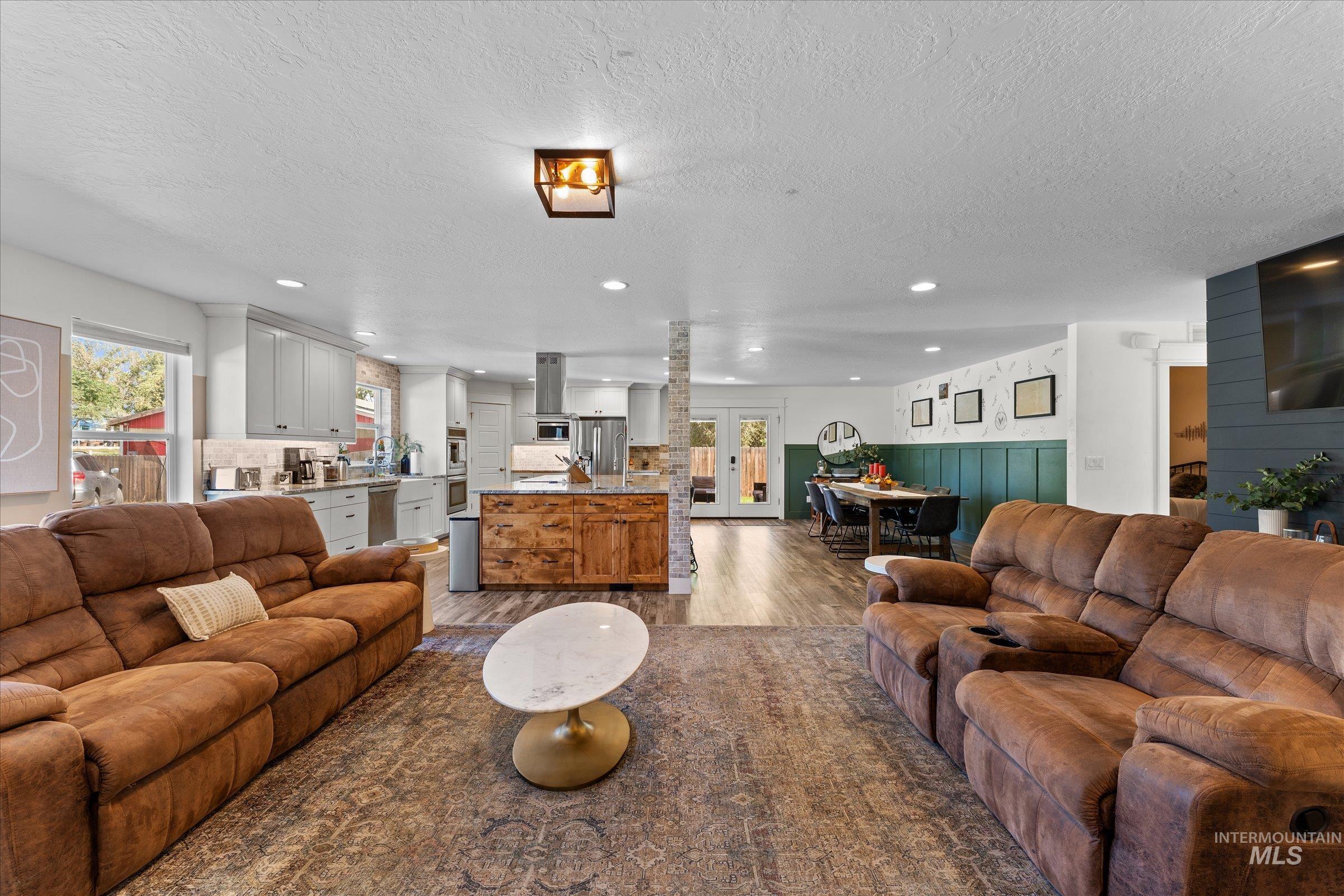 5855 Joe Ln