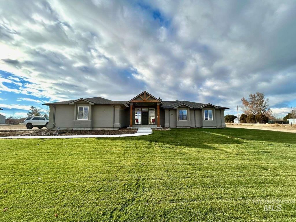Photo of 6975 J &amp; S Circle, Nampa, ID 83686 (MLS # 98971552)