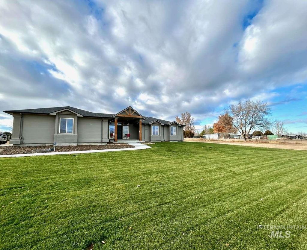 Photo of 6975 J &amp; S Circle, Nampa, ID 83686 (MLS # 98971552)