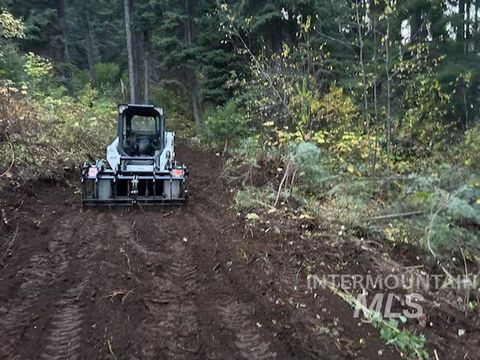 Photo of 1601 Bear Trail Loop, Donnelly, ID 83615 (MLS # 98946467)