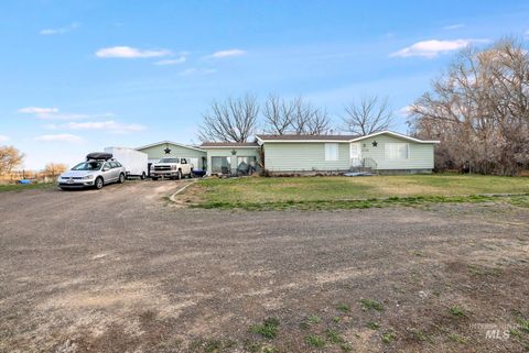 Photo of 2735 E 3300 N, Twin Falls, ID 83301 (MLS # 98978704)