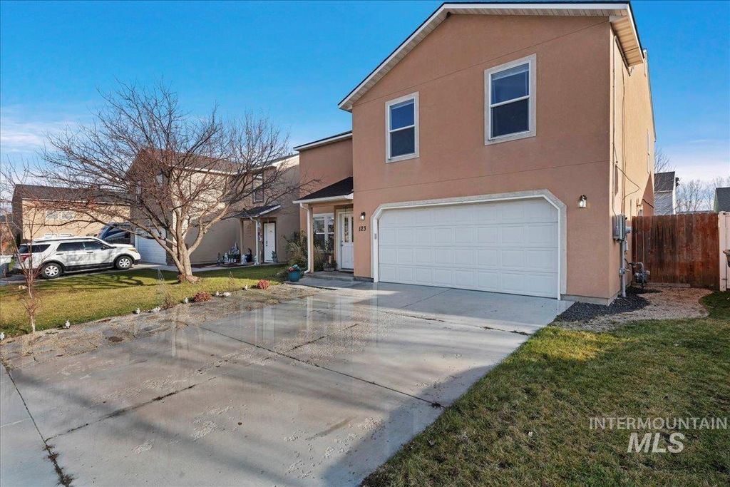 Photo of 123 Parkland Way, Caldwell, ID 83605 (MLS # 98971769)