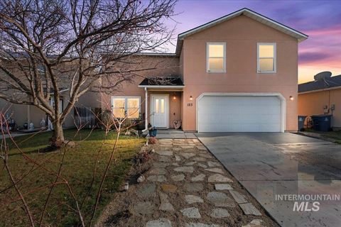 Photo of 123 Parkland Way, Caldwell, ID 83605 (MLS # 98971769)