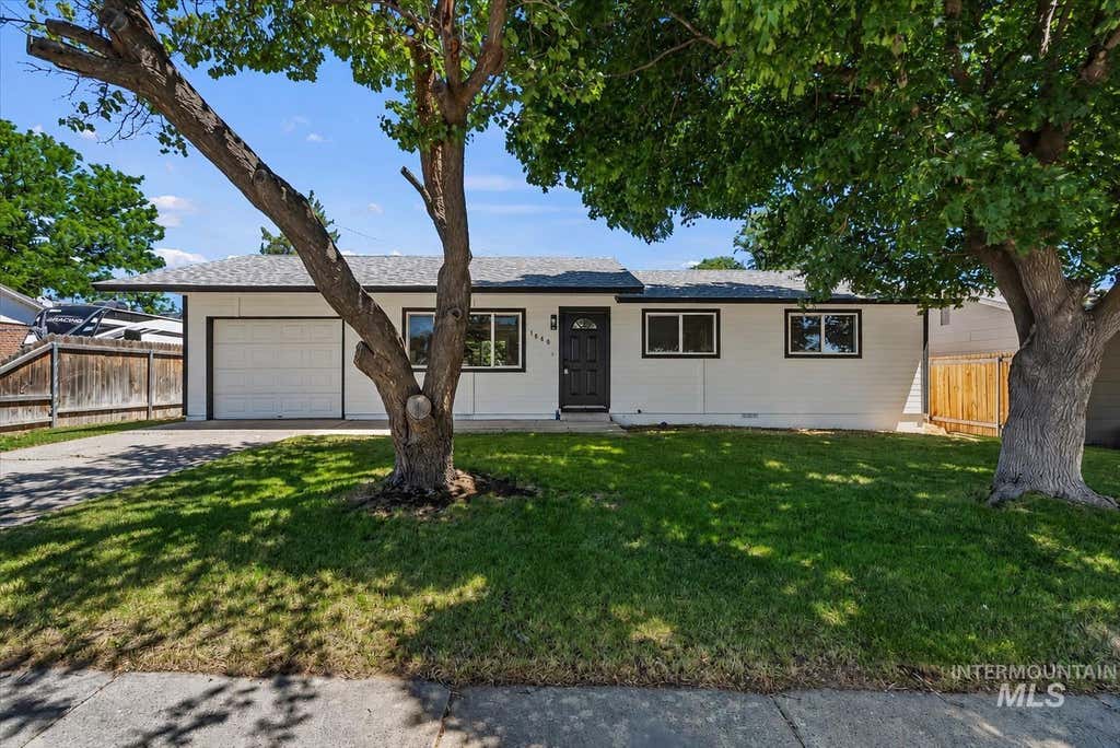 Photo of 1640 N 14th East, Mountain Home, ID 83647 (MLS # 98990381)