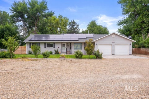 Photo of 110 E Mckinley St, New Plymouth, ID 83655 (MLS # 98994869)