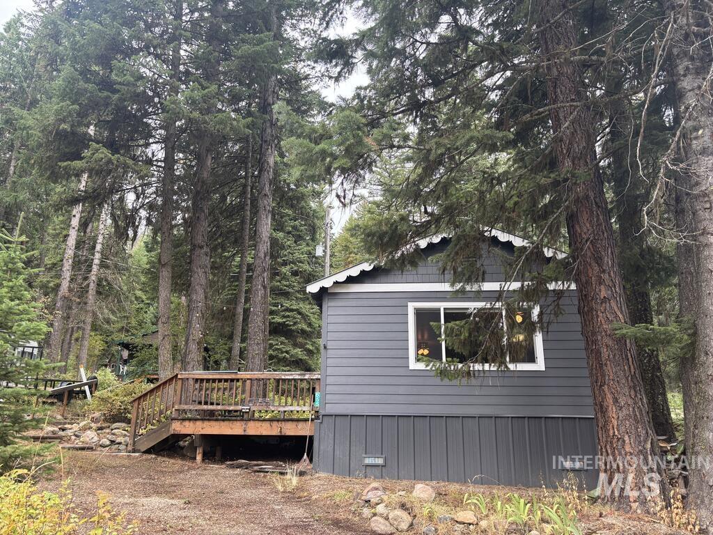 Photo of 655 West Mountain Rd, Cascade, ID 83611 (MLS # 98999963)