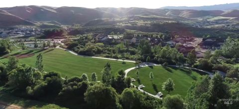 20185 N Swire Green Way Boise ID 83714