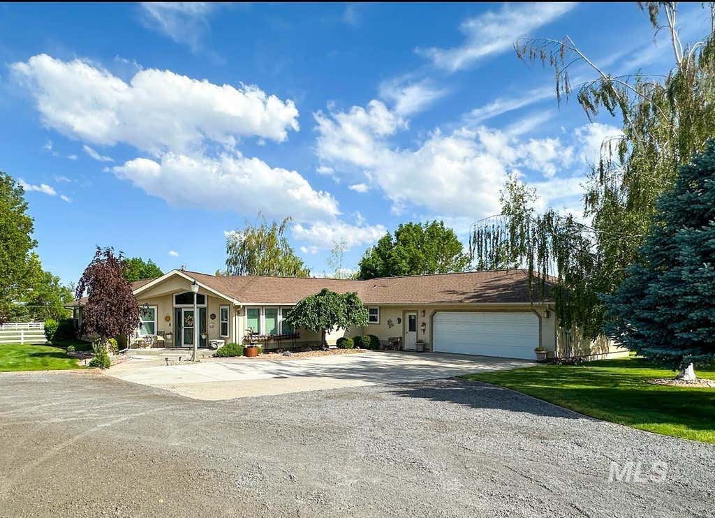 Photo of 535 S 100 E, Jerome, ID 83338 (MLS # 98994421)