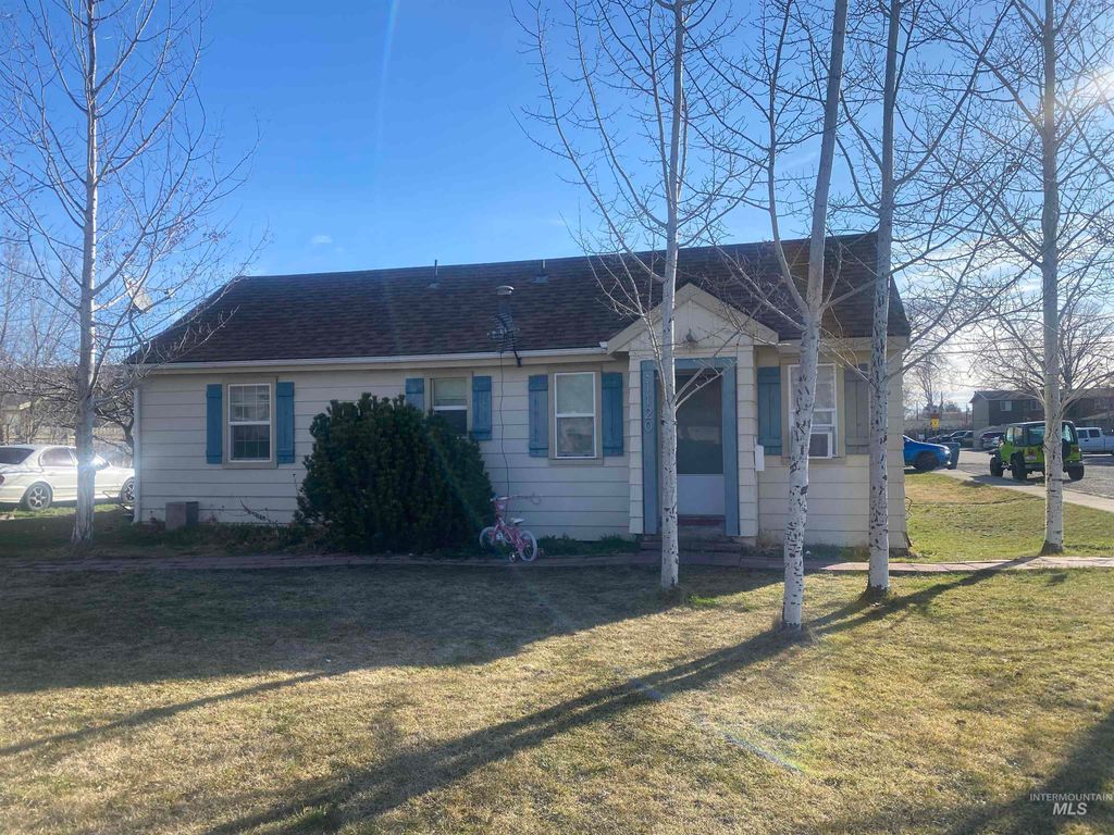 Photo of 1120 N 3rd E, Mountain Home, ID 83647 (MLS # 98977088)