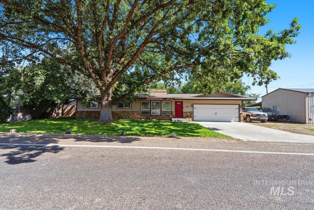 Photo of 2322 W Roosevelt Avenue, Nampa, ID 83686 (MLS # 98993573)