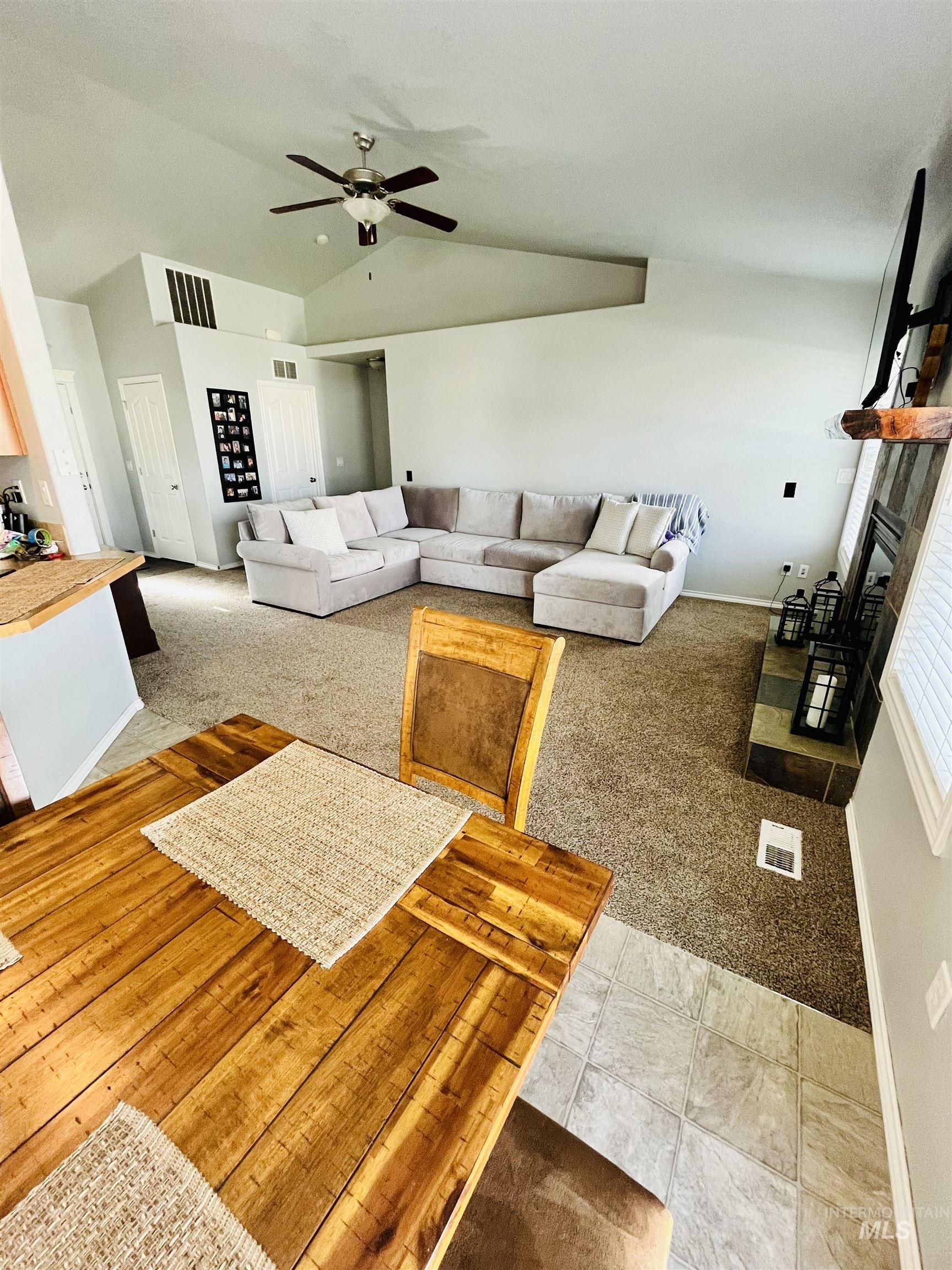 11366 W Cathedral St