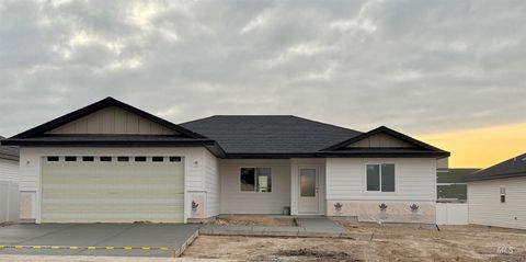 Photo of 938 Gregory Way, Twin Falls, ID 83301 (MLS # 98963544)