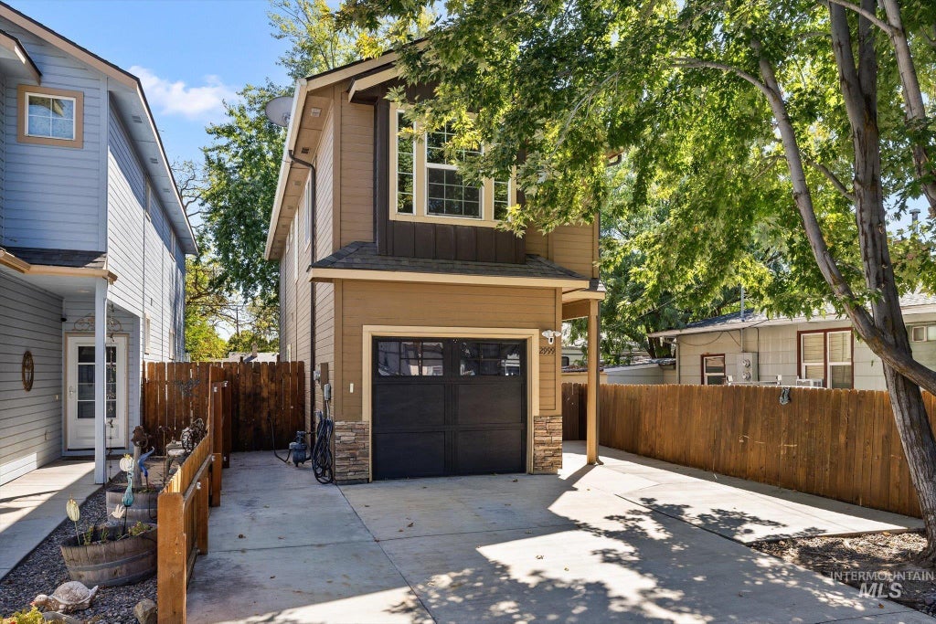 Photo of 2999 W Lemhi St, Boise, ID 83705 (MLS # 99000438)