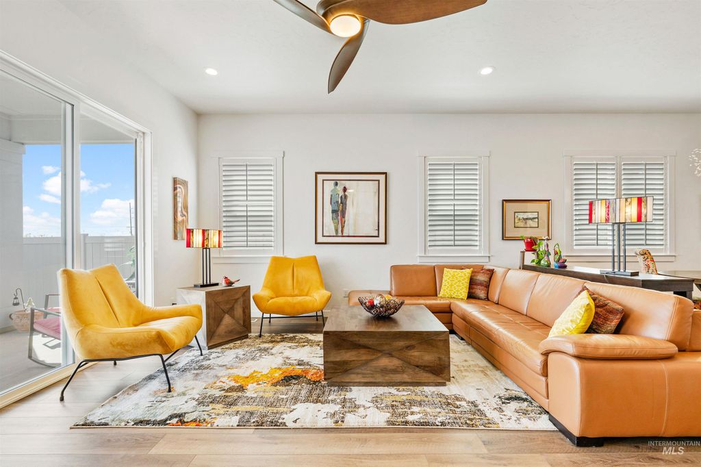 Photo of 2174 N Leatherwood Ave, Star, ID 83669 (MLS # 98984115)