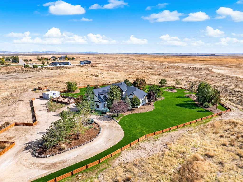 Photo of 13100 S Laken Ln, Kuna, ID 83634 (MLS # 98984221)