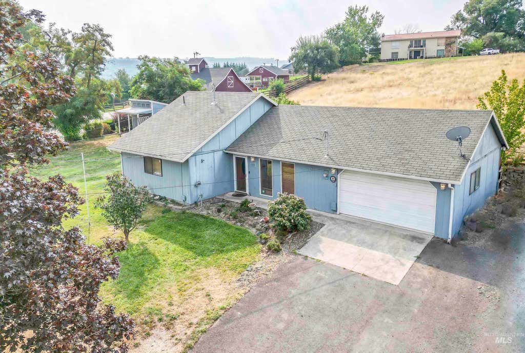 Photo of 1103 18th Ave, Clarkston, WA 99403 (MLS # 98996159)