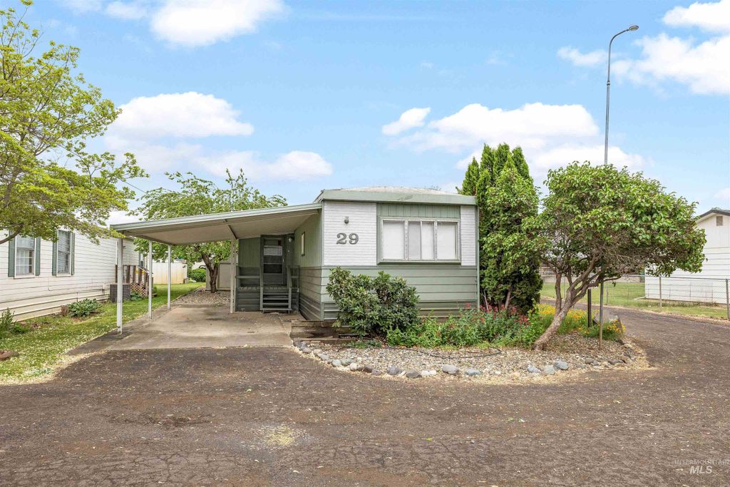 Photo of 516 Park Ave #29, Lewiston, ID 83501 (MLS # 98986228)