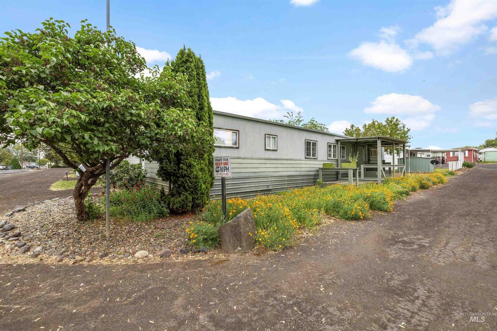 Photo of 516 Park Ave #29, Lewiston, ID 83501 (MLS # 98986228)