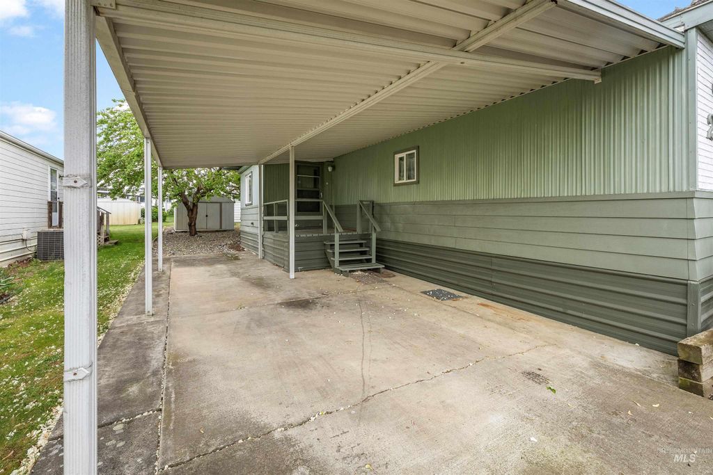 Photo of 516 Park Ave #29, Lewiston, ID 83501 (MLS # 98986228)