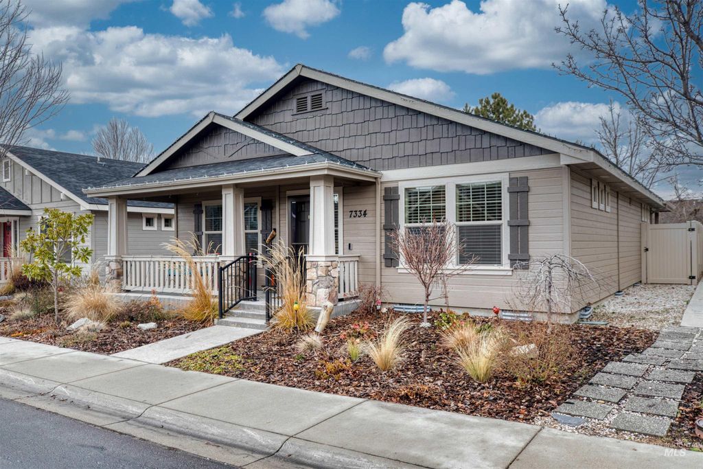 Photo of 7334 W Baron Ln, Boise, ID 83714 (MLS # 98971126)