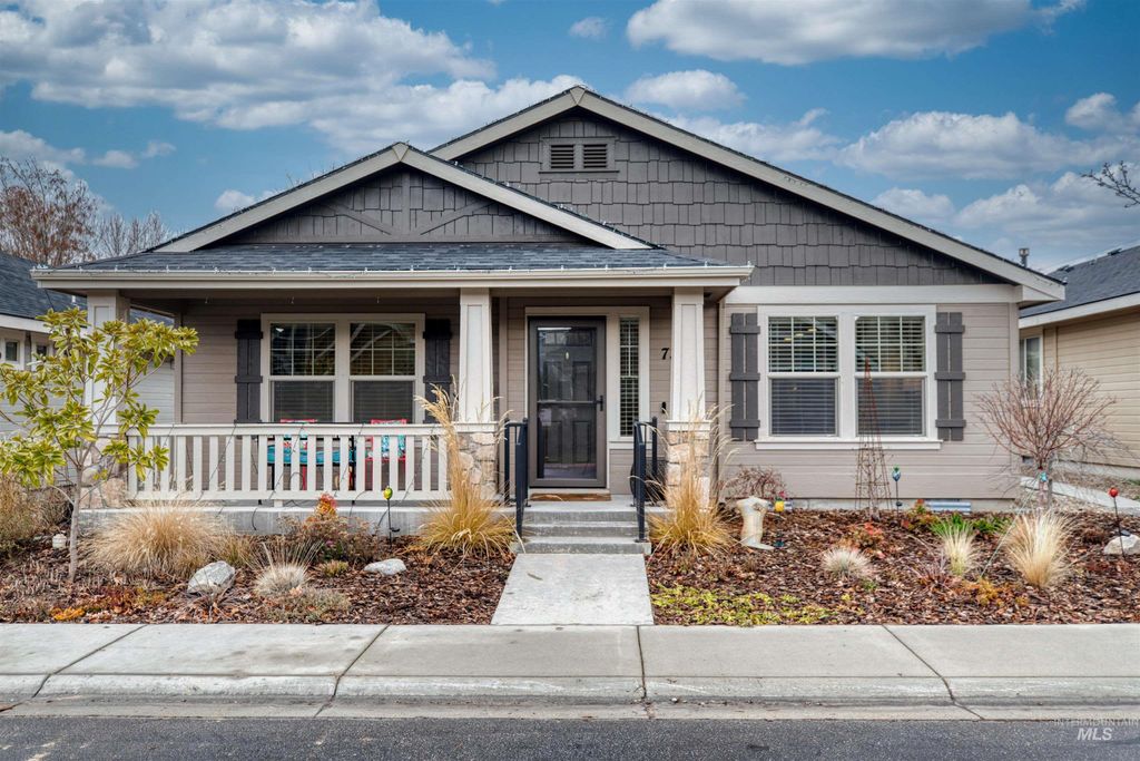 Photo of 7334 W Baron Ln, Boise, ID 83714 (MLS # 98971126)