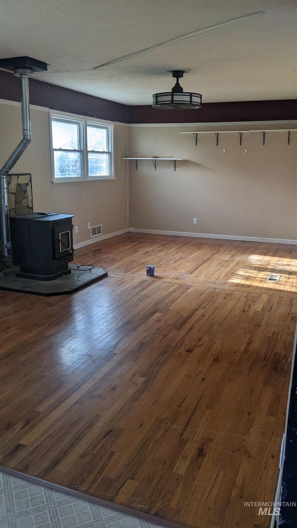 Photo of 835 N 10th, Mountain Home, ID 83647 (MLS # 98955490)