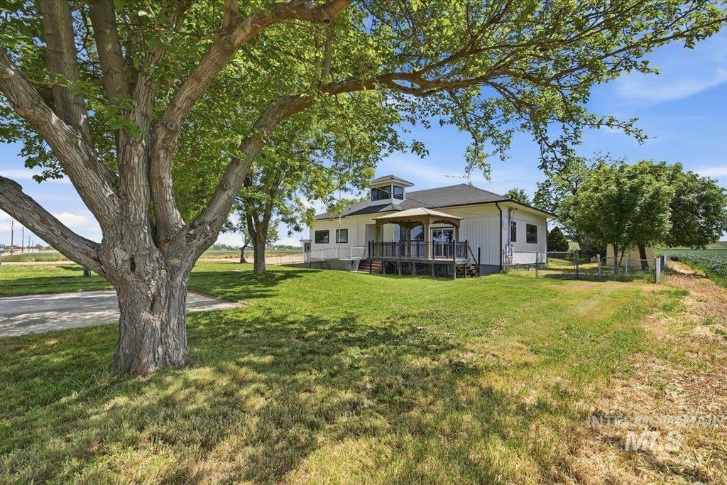 Photo of 18611 Upper Pleasant Ridge Rd, Caldwell, ID 83607 (MLS # 98986402)