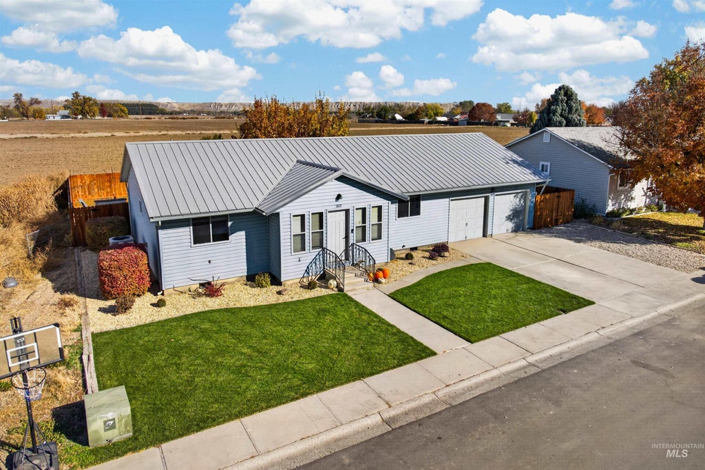 Photo of 307 Pine St, New Plymouth, ID 83655 (MLS # 99004412)
