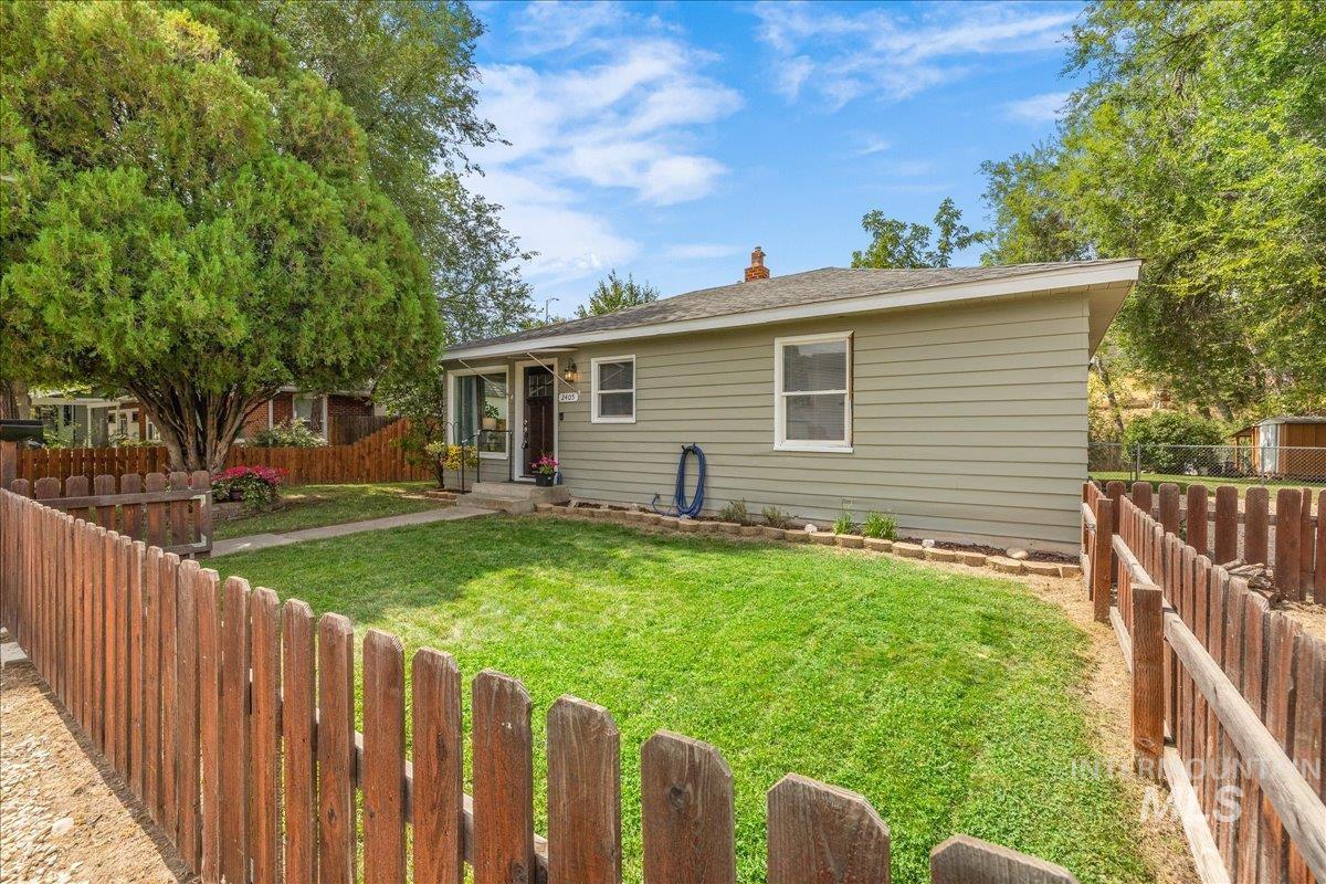 2405 S Scarlet St.