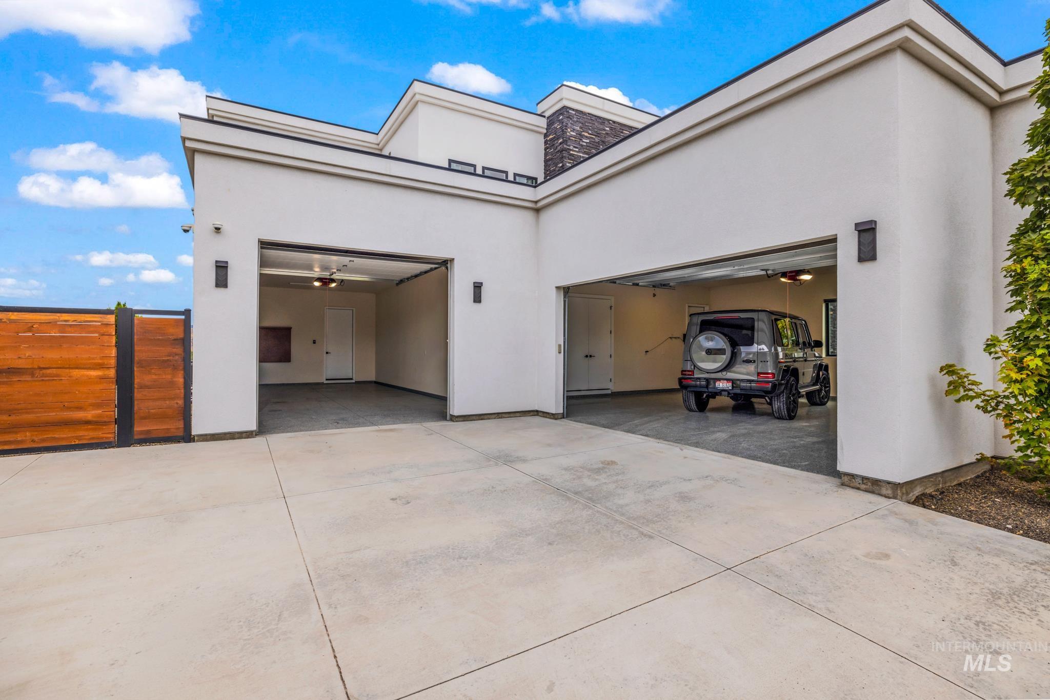 3492 E Heartleaf Dr