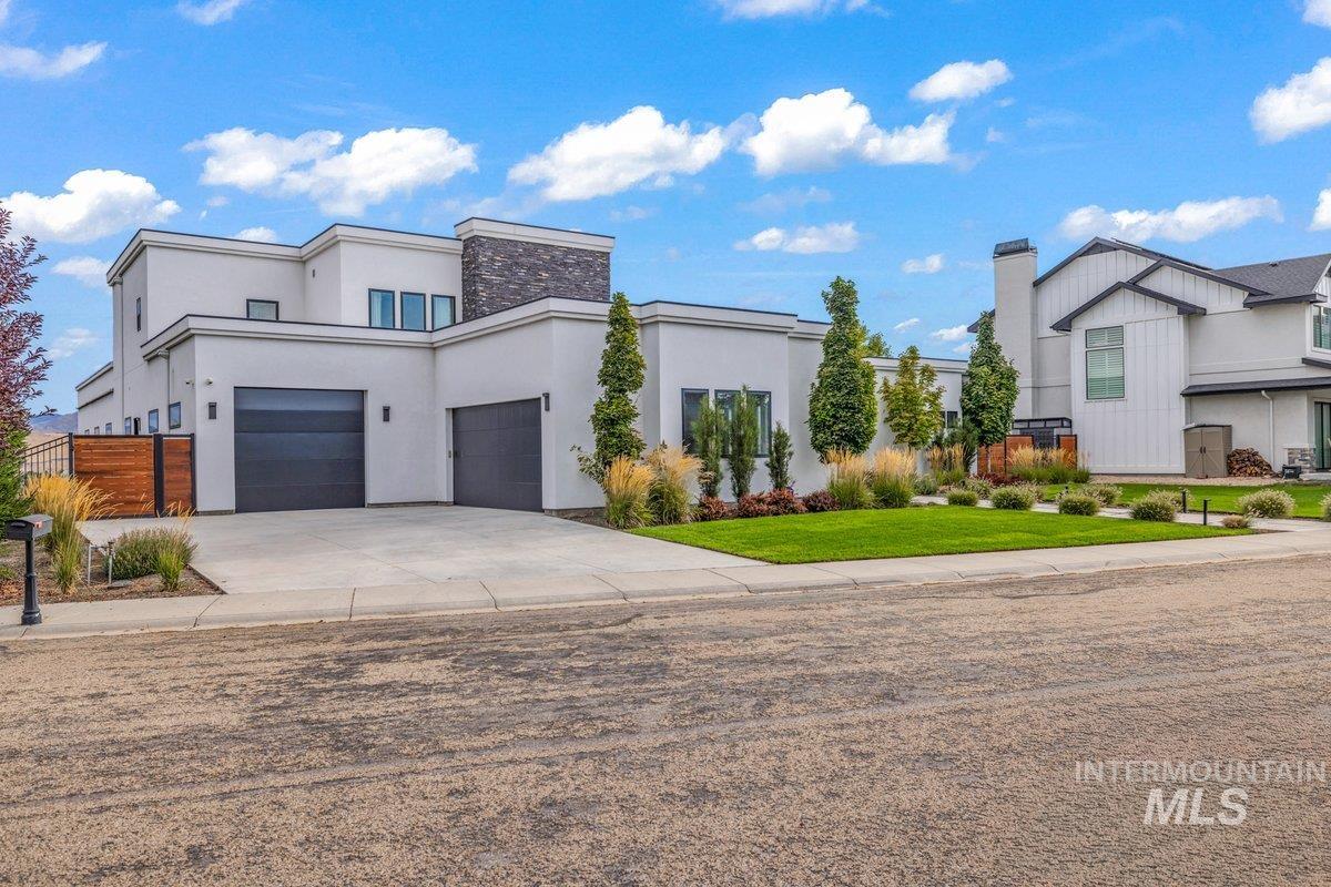3492 E Heartleaf Dr