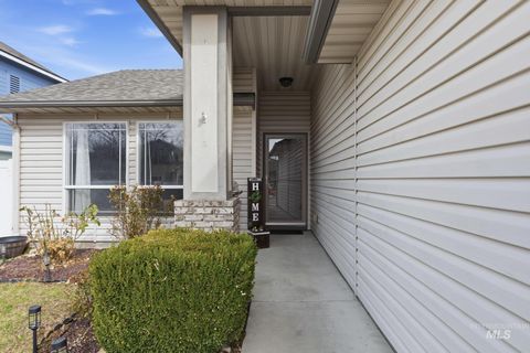 Photo of 10922 Cocoon St, Nampa, ID 83687 (MLS # 98977766)