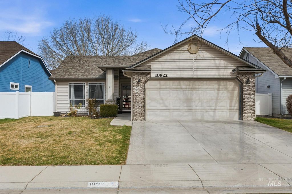 Photo of 10922 Cocoon St, Nampa, ID 83687 (MLS # 98977766)