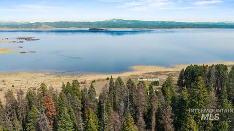 Photo of 30 Burnt Wagon Trail, Donnelly, ID 83615 (MLS # 98981128)