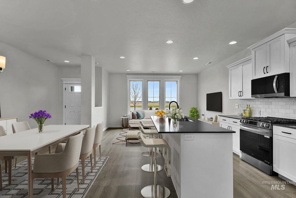 Photo of 406 N Fritts Ave, Meridian, ID 83642 (MLS # 98982029)