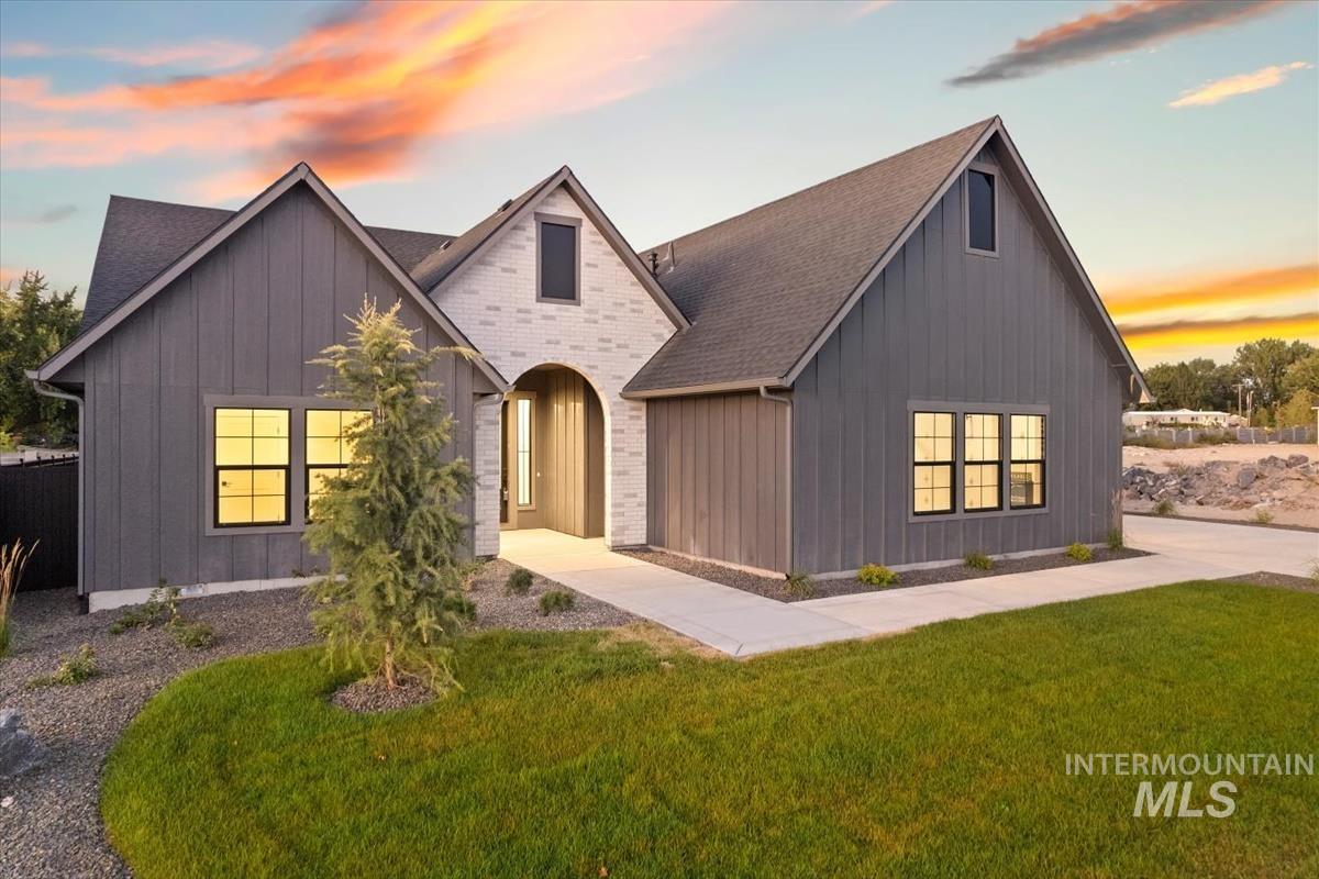 7168 E Chicken Hawk Loop