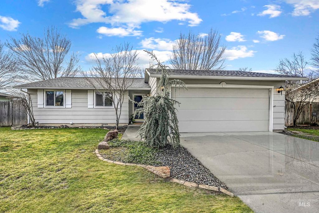 Photo of 323 E Amanita St, Eagle, ID 83616 (MLS # 98971242)