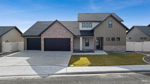 Photo of 645 Canyon Crest Drive W Dr, Twin Falls, ID 83301 (MLS # 98973924)