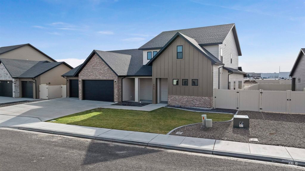 Photo of 645 Canyon Crest Drive W Dr, Twin Falls, ID 83301 (MLS # 98973924)