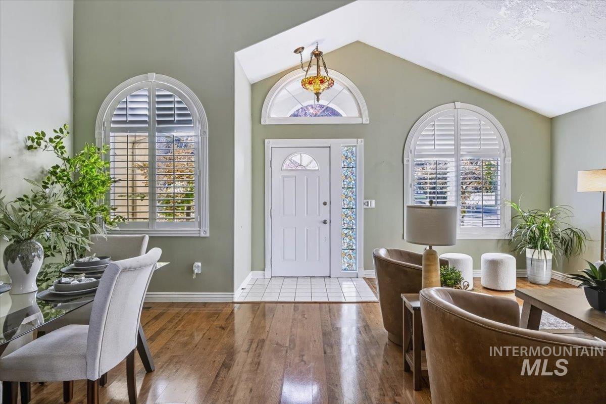 4154 E Driftwood Dr