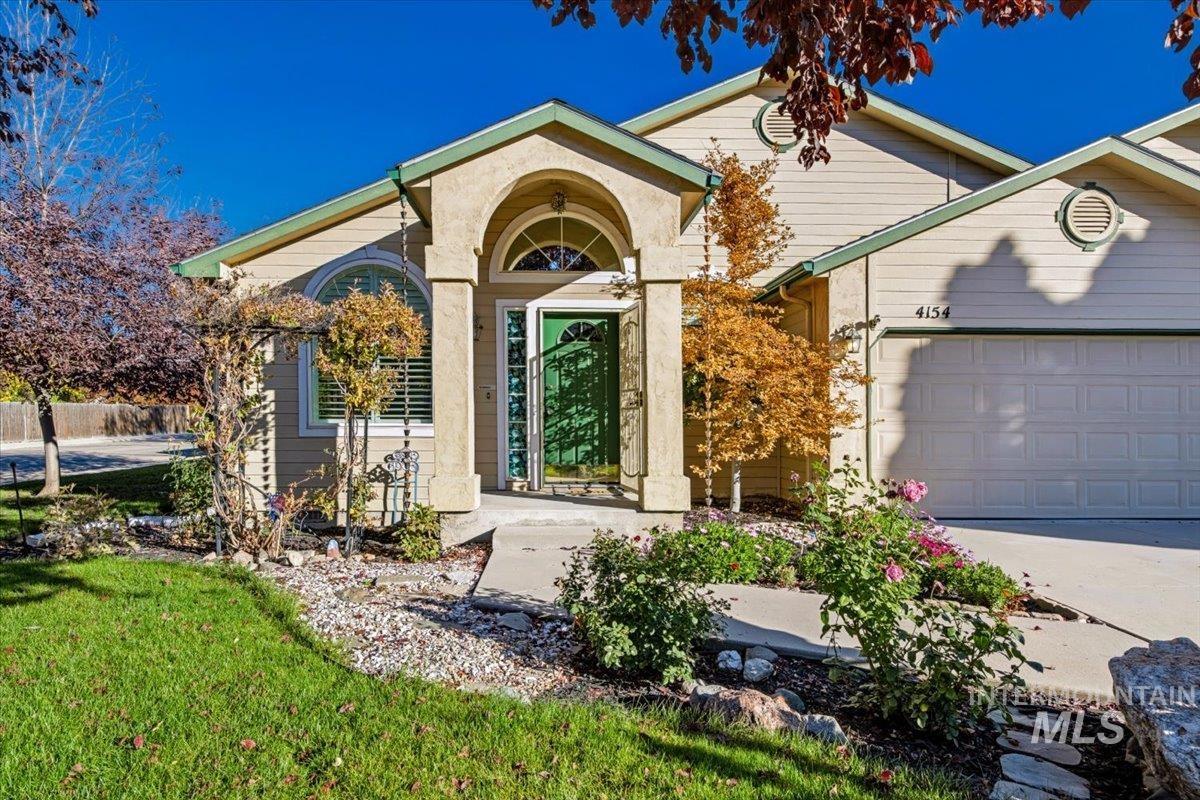 4154 E Driftwood Dr