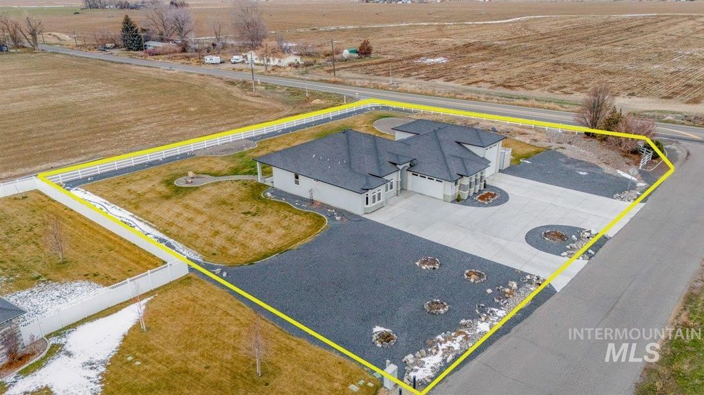 Photo of 103 S 160 W, Jerome, ID 83338 (MLS # 98972633)