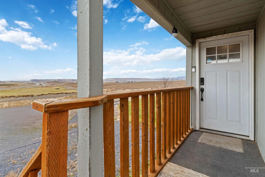 Photo of 5827 E Little Basin Rd, King Hill, ID 83633 (MLS # 98969564)