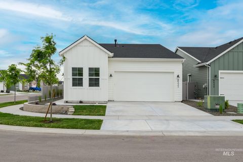 Photo of 8521 W Stillmore St, Star, ID 83669 (MLS # 98971731)
