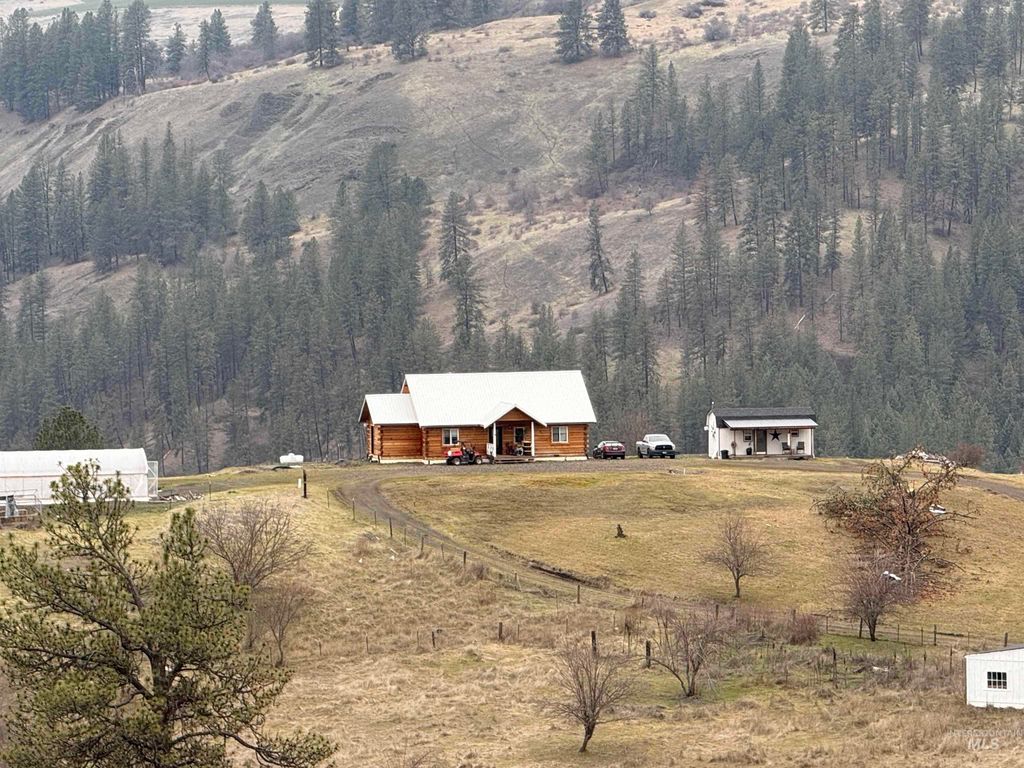 Photo of 113 Sweetwater Drive #Cabin, Stites, ID 83552 (MLS # 98975672)