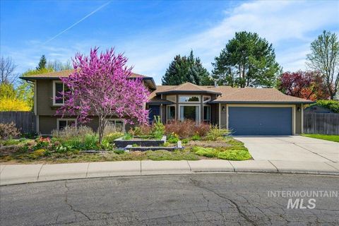 Photo of 6667 W Tobi Dr, Boise, ID 83714 (MLS # 98981506)