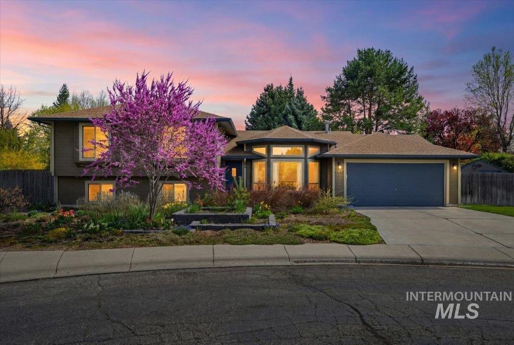 Photo of 6667 W Tobi Dr, Boise, ID 83714 (MLS # 98981506)