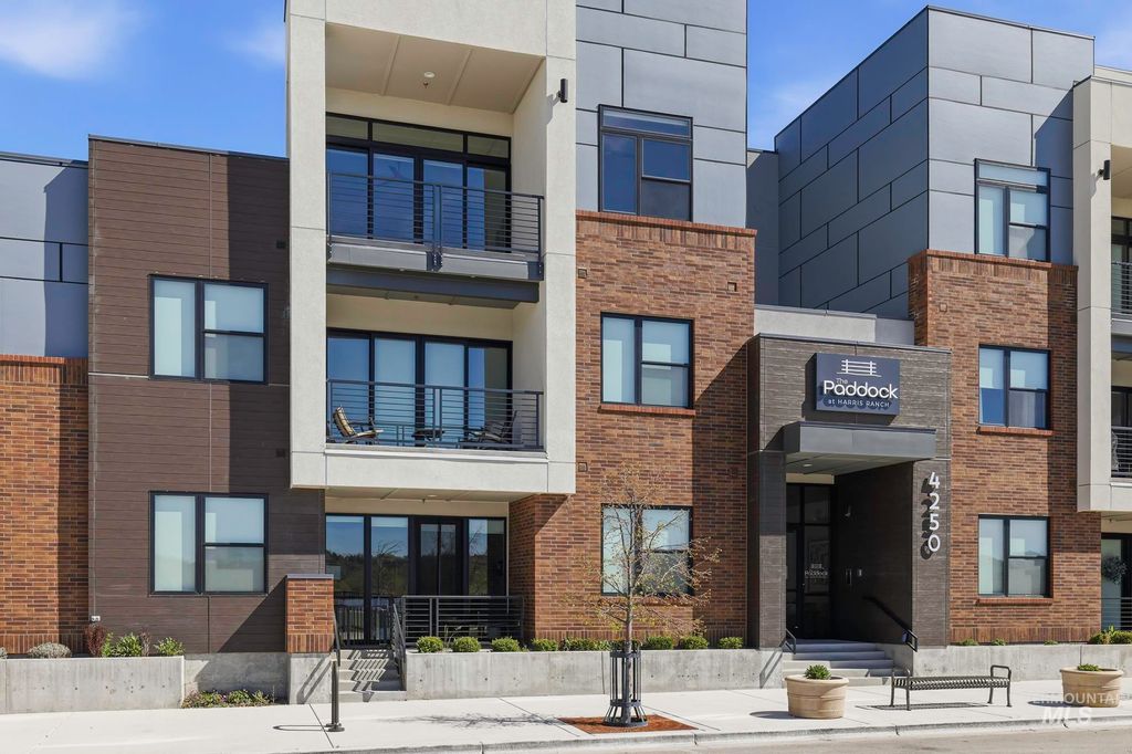 Photo of 4250 E. Haystack St #308, Boise, ID 83716 (MLS # 98981182)