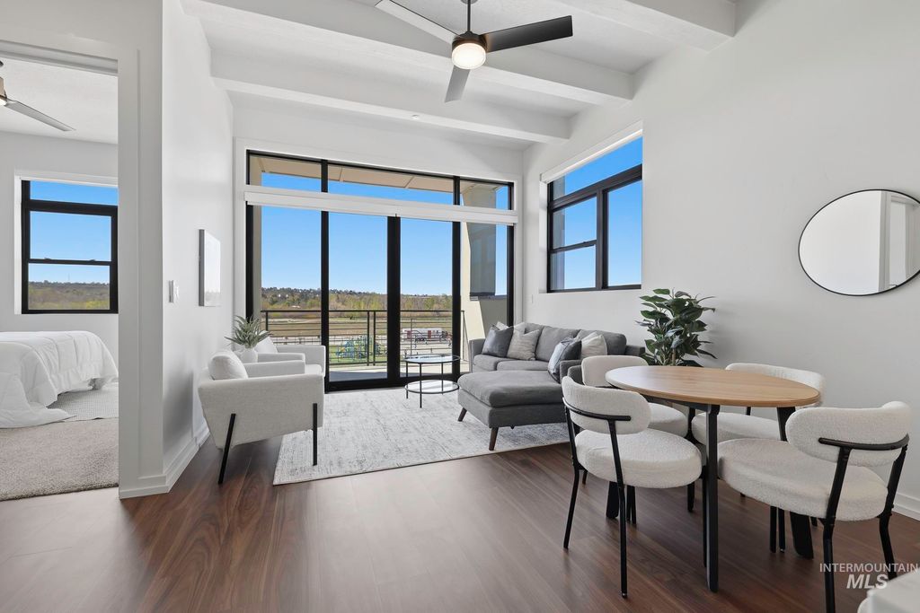 Photo of 4250 E. Haystack St #308, Boise, ID 83716 (MLS # 98981182)